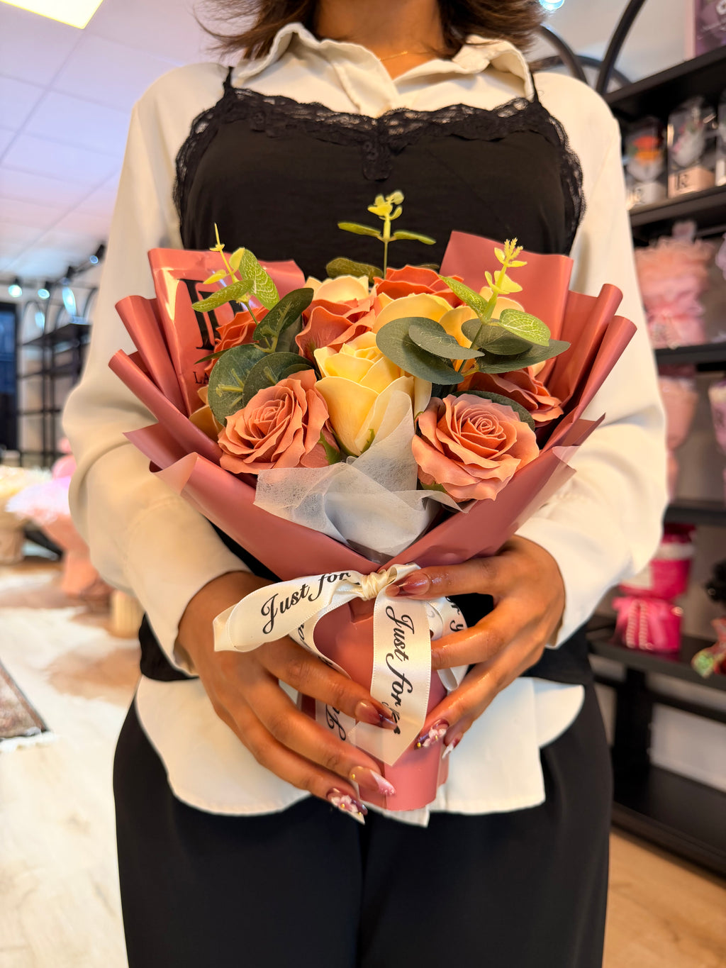 Champagne Rose Posy