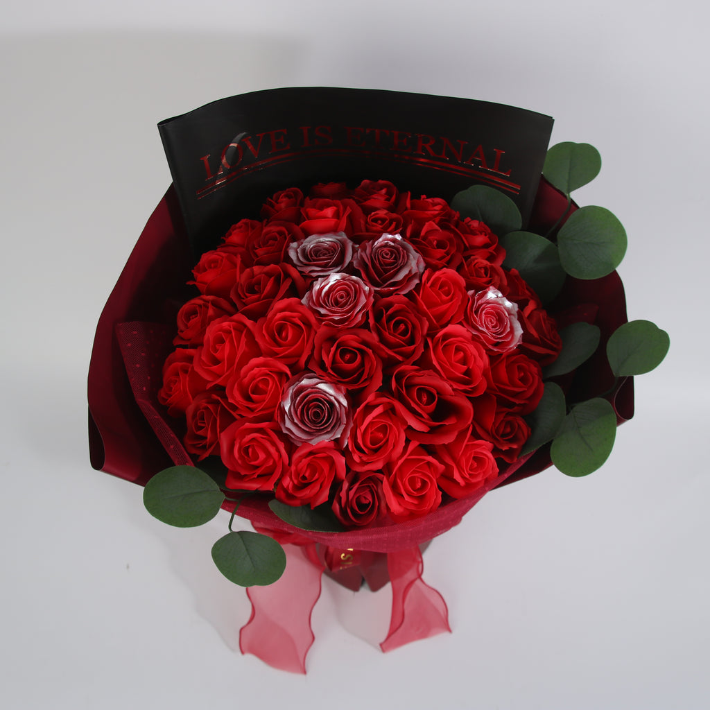 Luxury Red Rose Bouquet