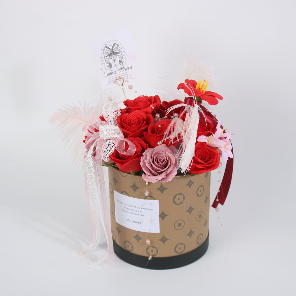 Red & Blush Rose Flower Box