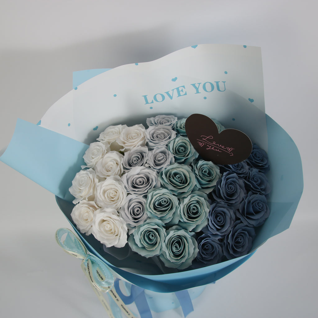 Blue Dream Rose Bouquet – White & Blue Eternal Roses
