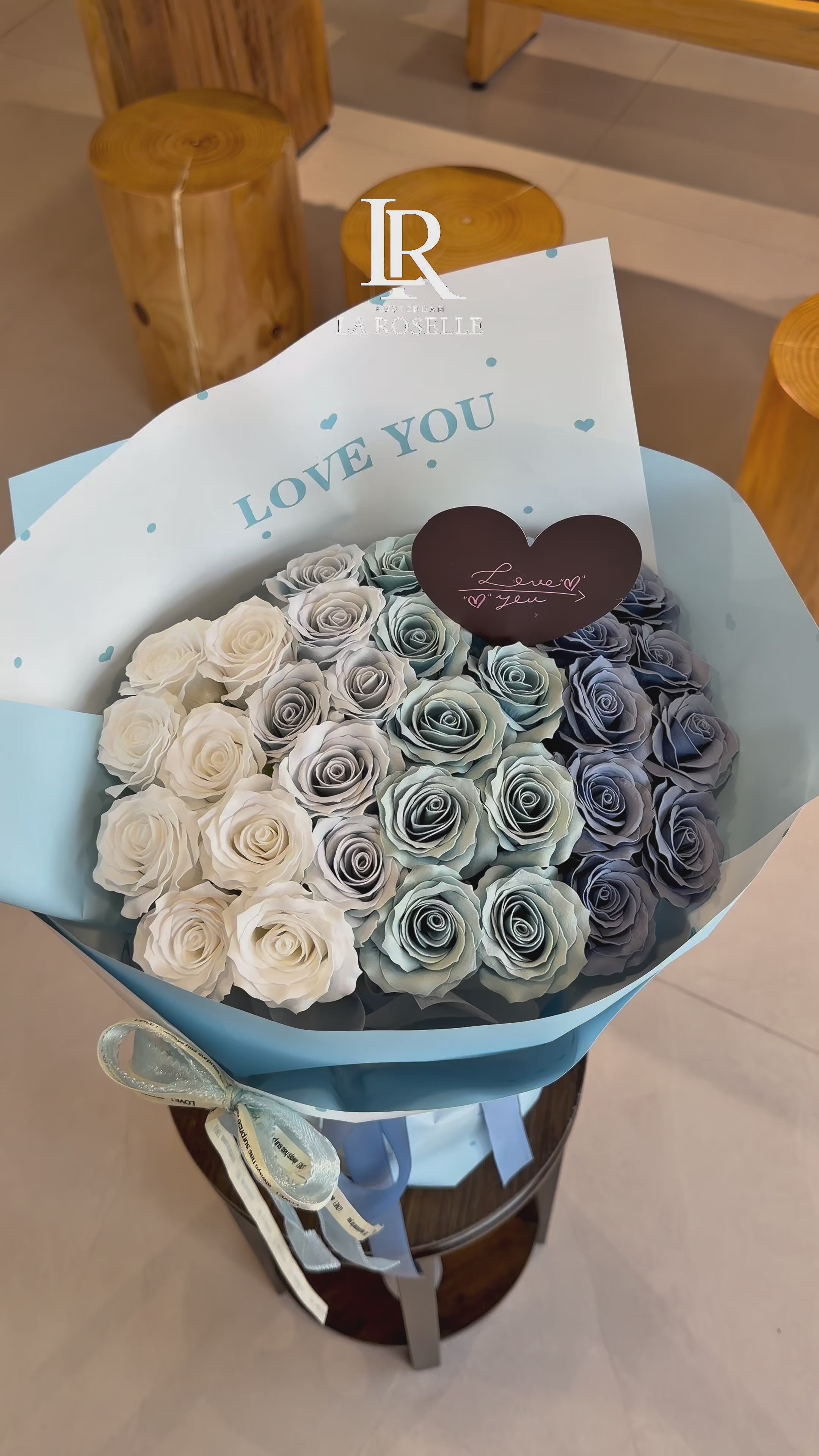 Blue Dream Rose Bouquet – White & Blue Eternal Roses