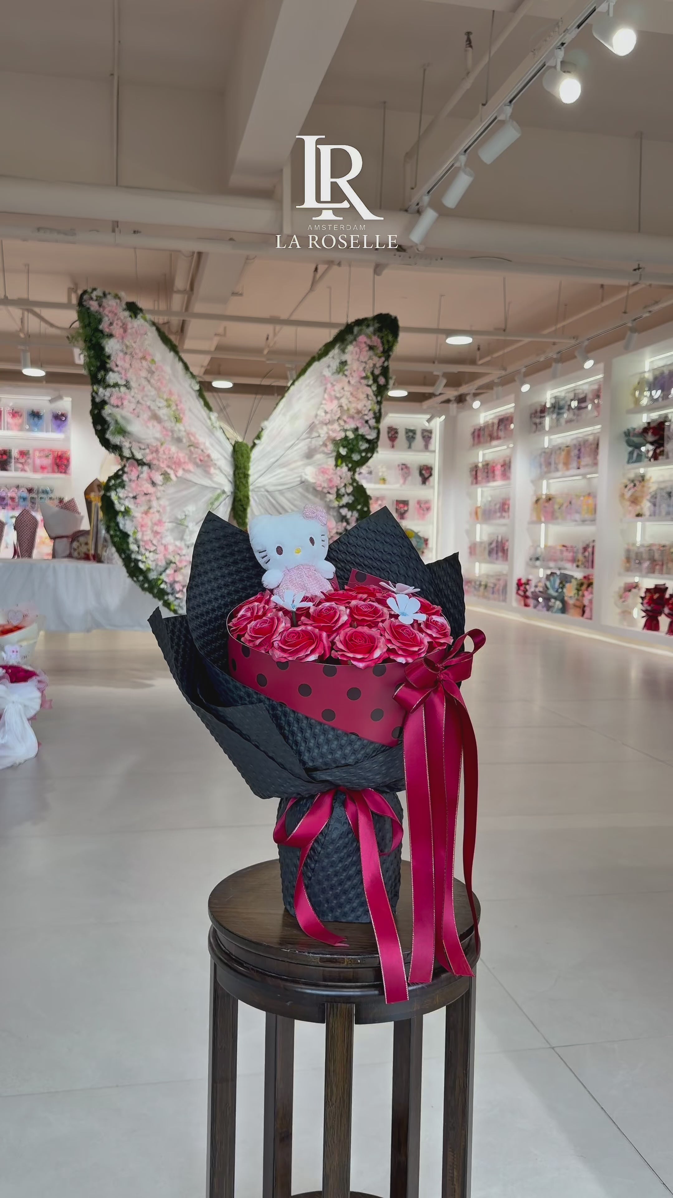 Kitty Rose Bouquet – Sweet Love Edition
